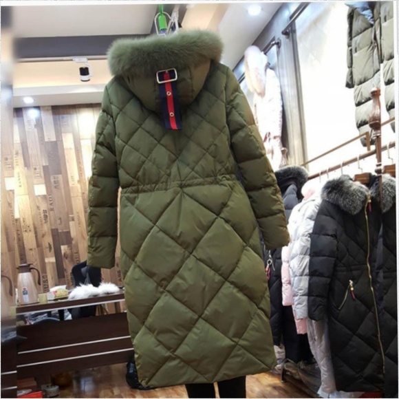 Fabulous long winter coat. - Picture 3 of 3